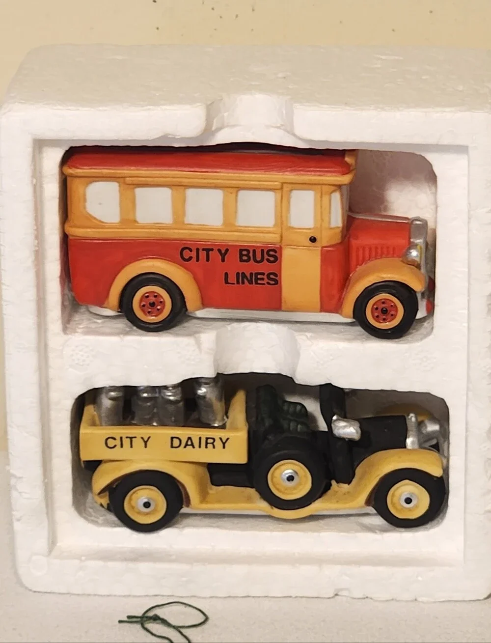 Dept 56 Heritage Village Transport City Bus & Dairy Truck #5983-8 In Box Retired